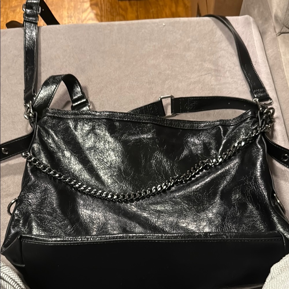 Black Leather Chain Strap Women's Bag great condition!